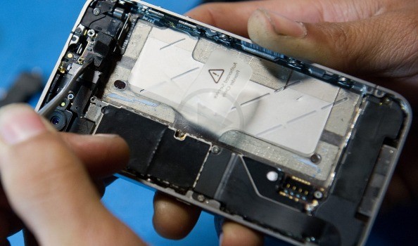 Here’s What Happens To Your Old iPhone Under Apple’s ‘Reuse & Recycle’ Program