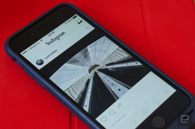 Instagram Testing A/B For Monochromatic Design For Users