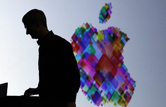 How Traders Can Cash Their Shares in Apple