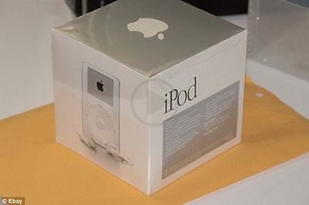 Ebay Gone Crazy on Collectors Deals for Old iPod Devices