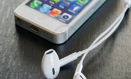Apple Set To Feature Wireless Earphones For iPhone 7