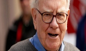 Warren Buffett Invests 1 Billion Dollars In Apple Shares