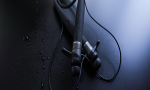 Vi ‐The Fitness Coach Sits in Your Ear